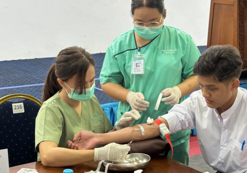 𝐌𝐲𝐚𝐧𝐦𝐚𝐫 𝐌𝐞𝐫𝐜𝐚𝐧𝐭𝐢𝐥𝐞 𝐌𝐚𝐫𝐢𝐧𝐞 𝐂𝐨𝐥𝐥𝐞𝐠𝐞 မှပထမနှစ် ကျောင်းသားများအား ဝင်ခွင့် ဆေးစစ်မှုများပြုလုပ်ပေးခြင်း